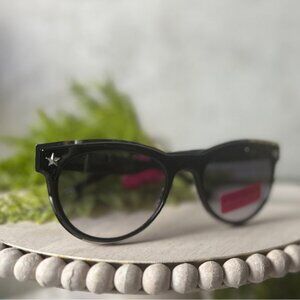 NEW! Betsey Johnson star cat eye sunglasses